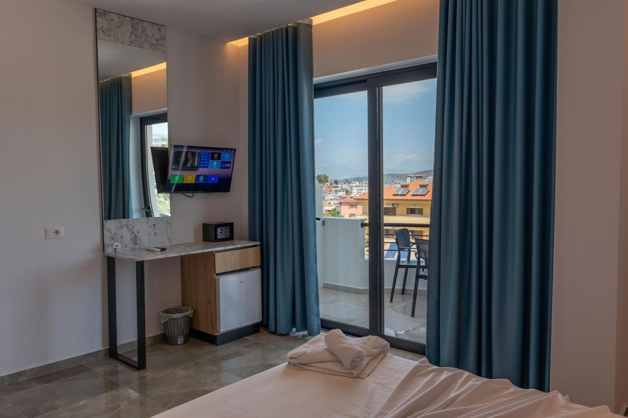 Monel Hotel Ksamil Exterior photo